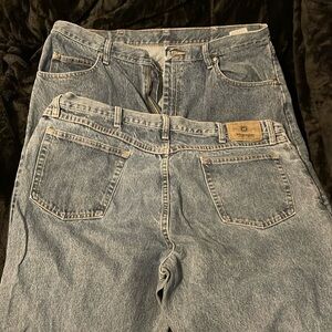 Wrangler relaxed fit jeans size 38x34